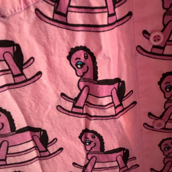 Hugo Loves Tiki ADULT MEDIUM rocking horse purple button up - Picture 5 of 5
